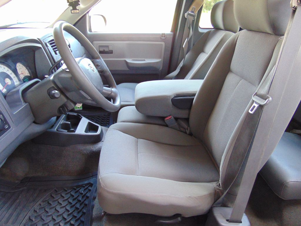 2006 Dodge Dakota Image 24