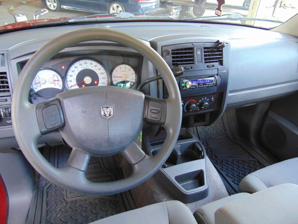 2006 Dodge Dakota Image 25