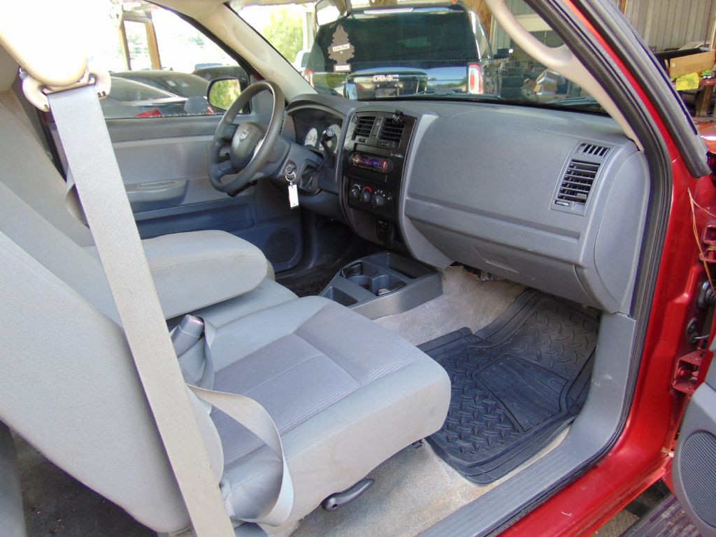2006 Dodge Dakota Image 30
