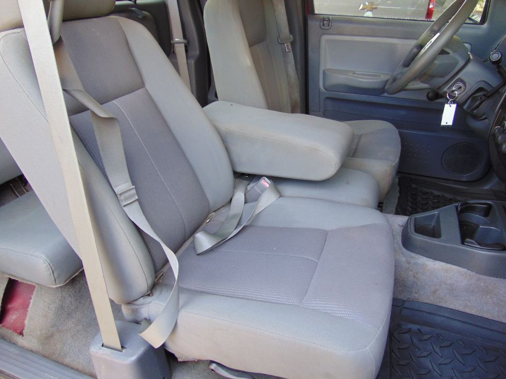 2006 Dodge Dakota Image 31