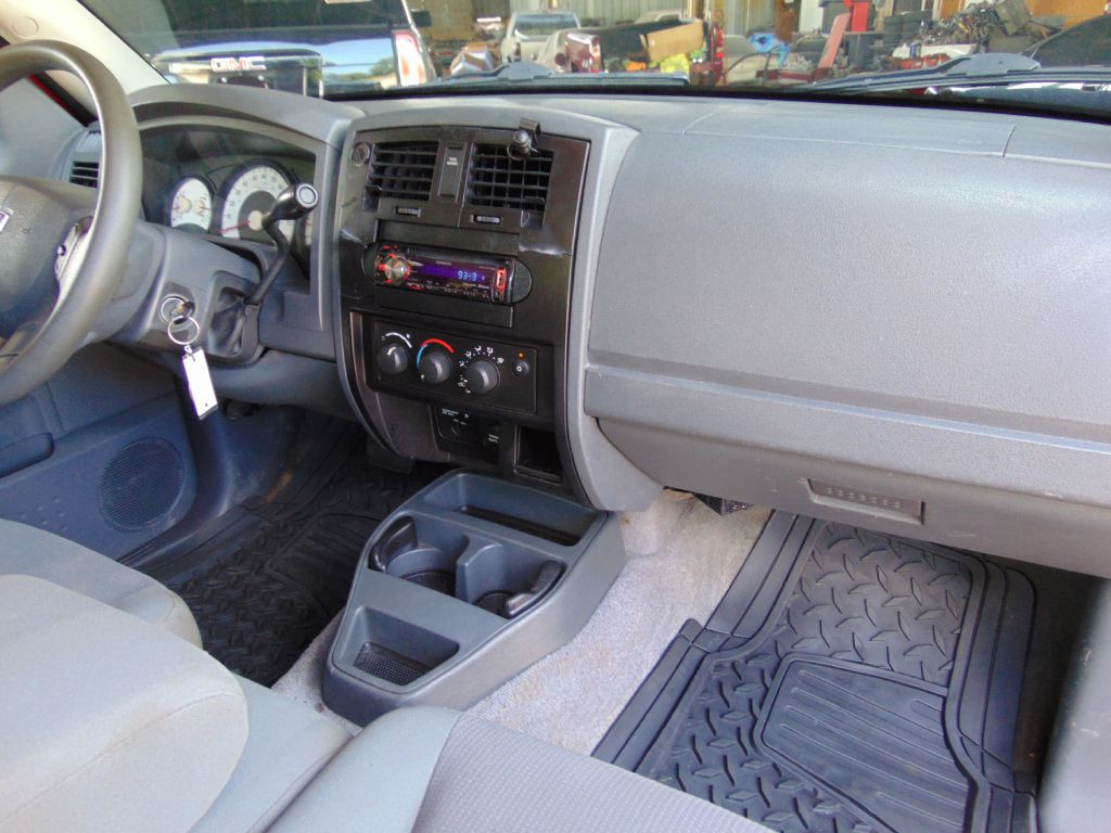 2006 Dodge Dakota Image 33
