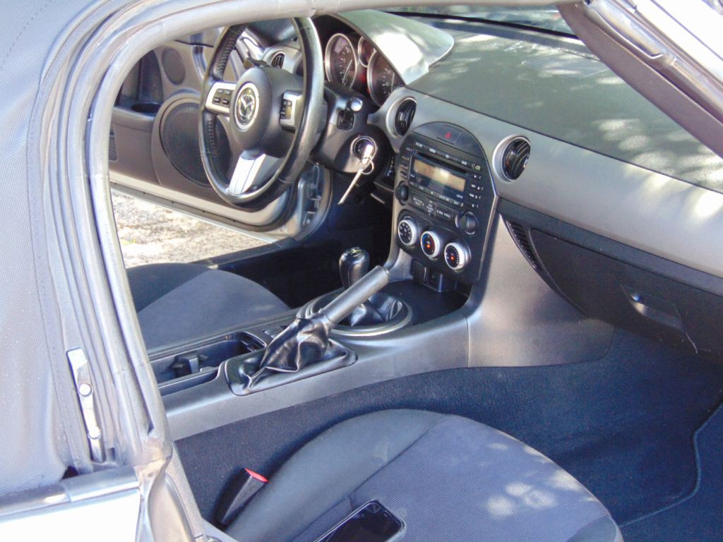 2012 Mazda MX-5 Miata Image 22