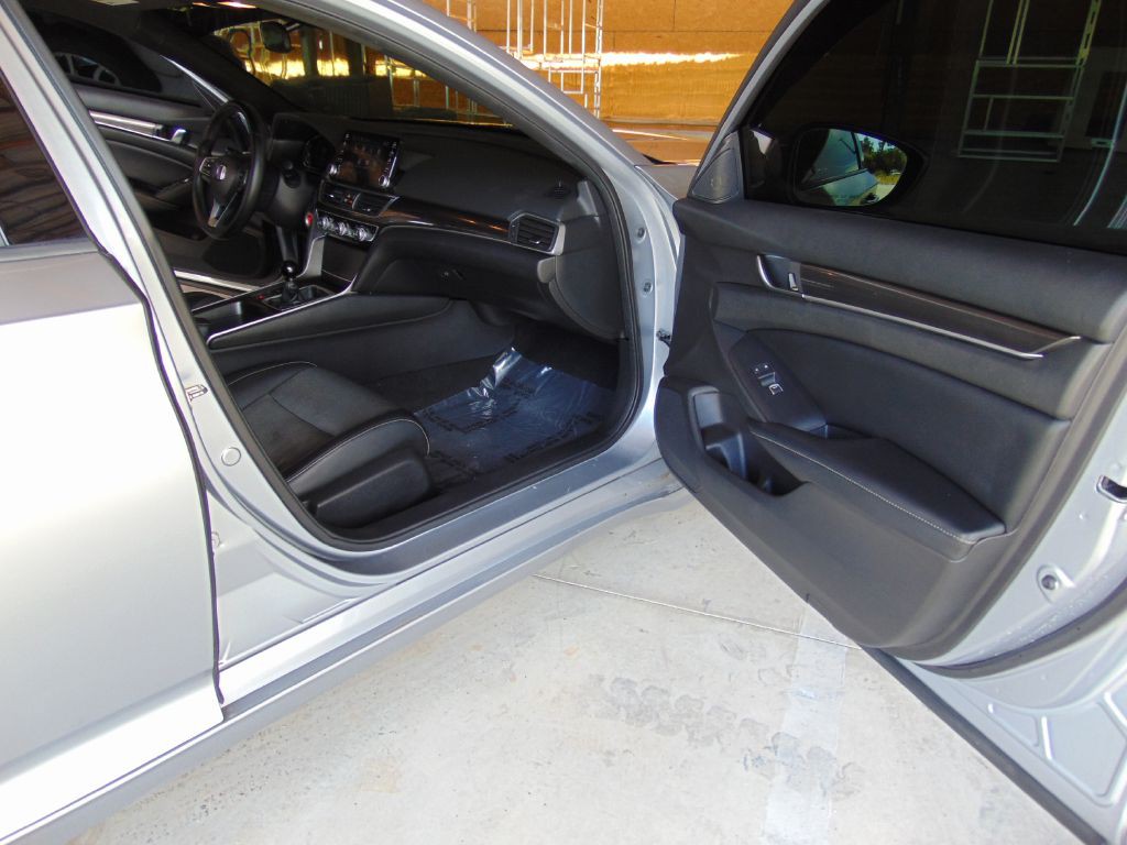 2018 Honda Accord Image 31