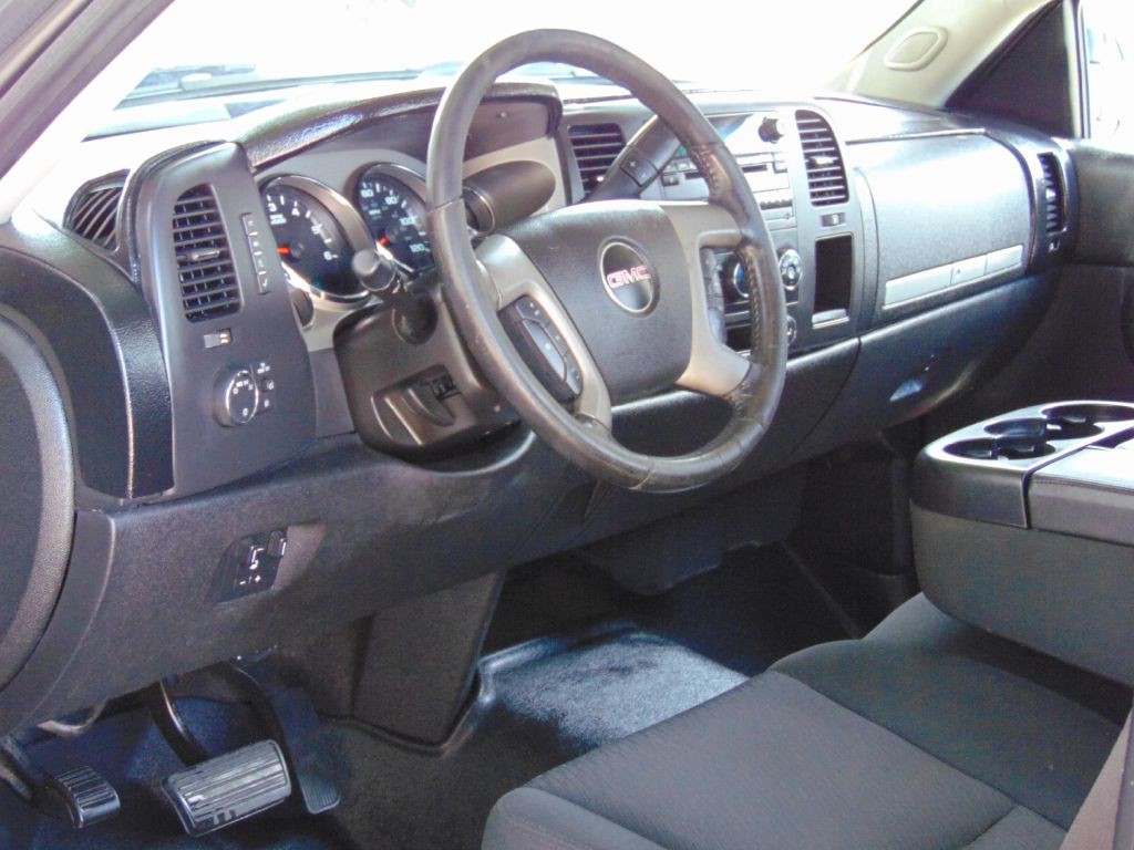 2013 GMC Sierra Image 17