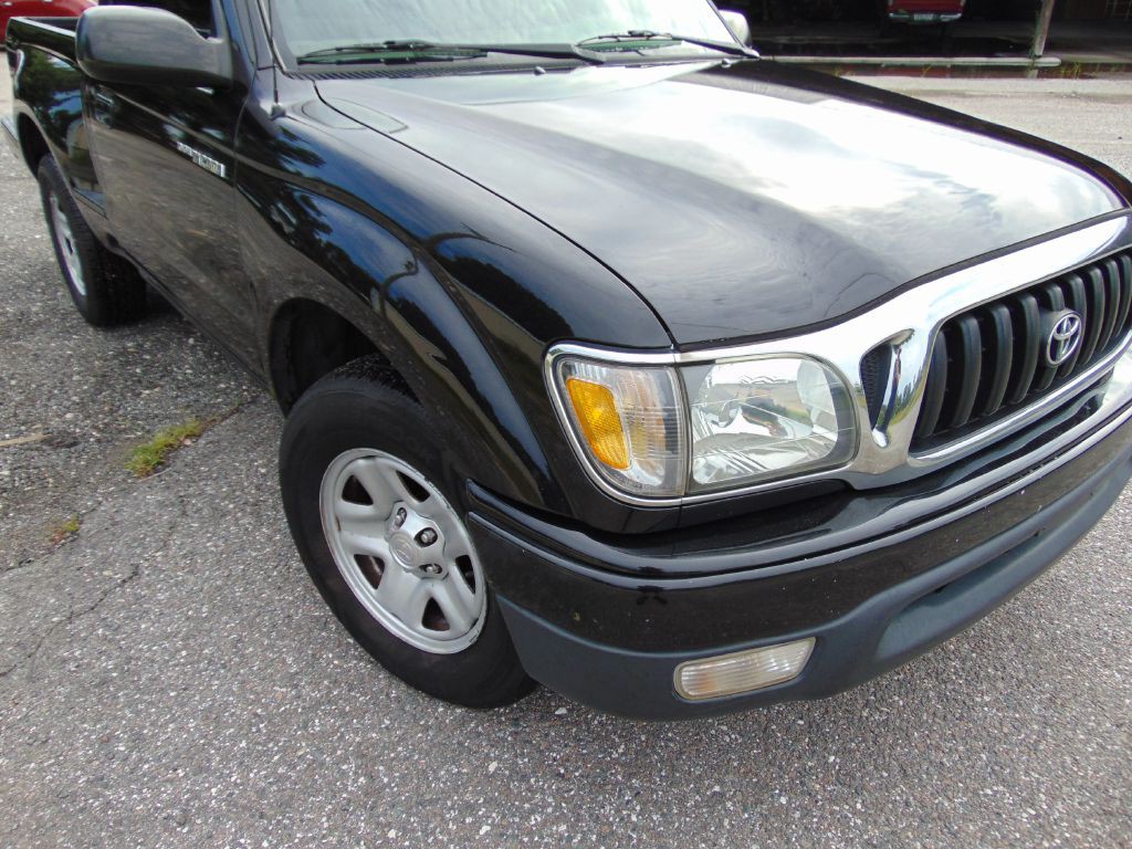 2001 Toyota Tacoma Image 2