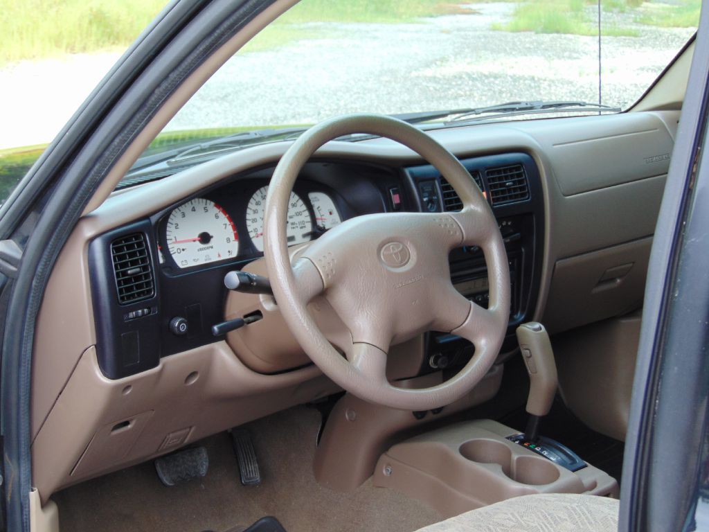 2001 Toyota Tacoma Image 19