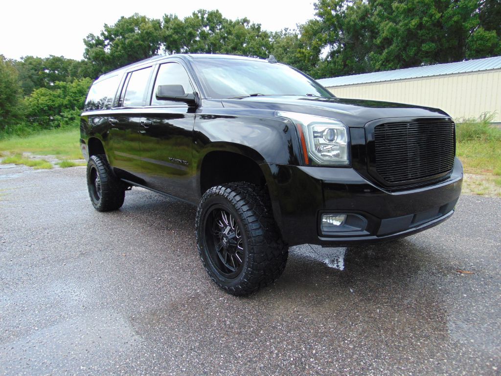 2017 GMC Yukon Image 1