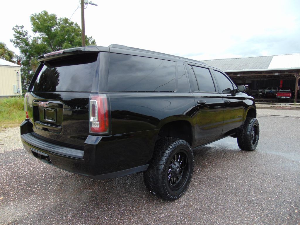 2017 GMC Yukon Image 12