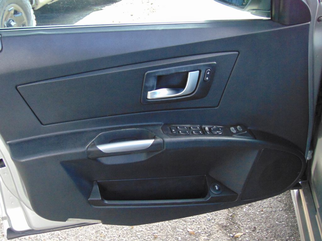 2005 Cadillac CTS Image 28