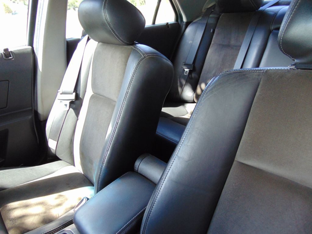 2005 Cadillac CTS Image 39