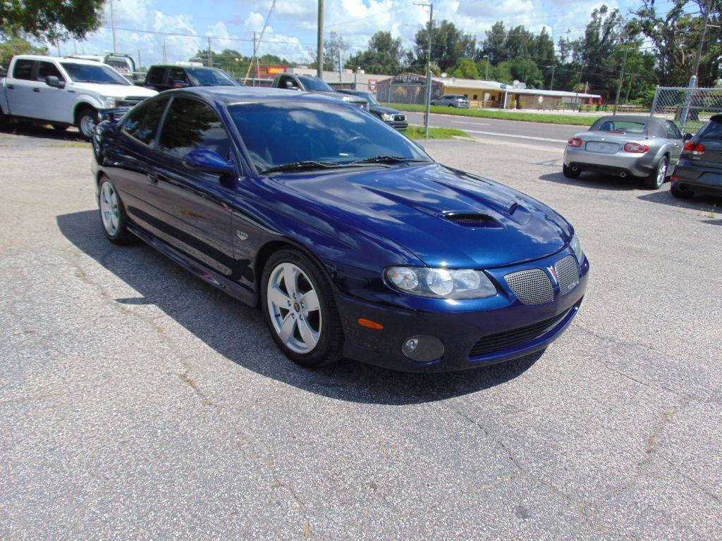 2005 Pontiac GTO Image 2