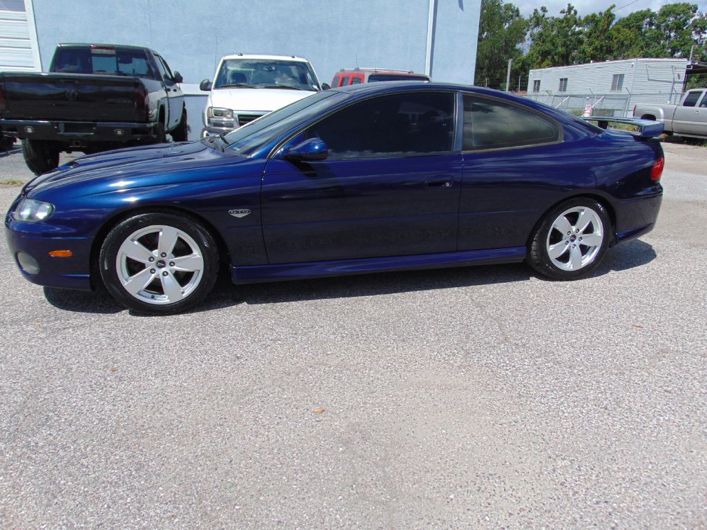 2005 Pontiac GTO Image 12