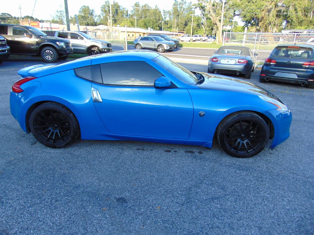 2010 Nissan 370Z Image 6