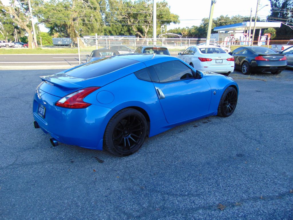 2010 Nissan 370Z Image 7