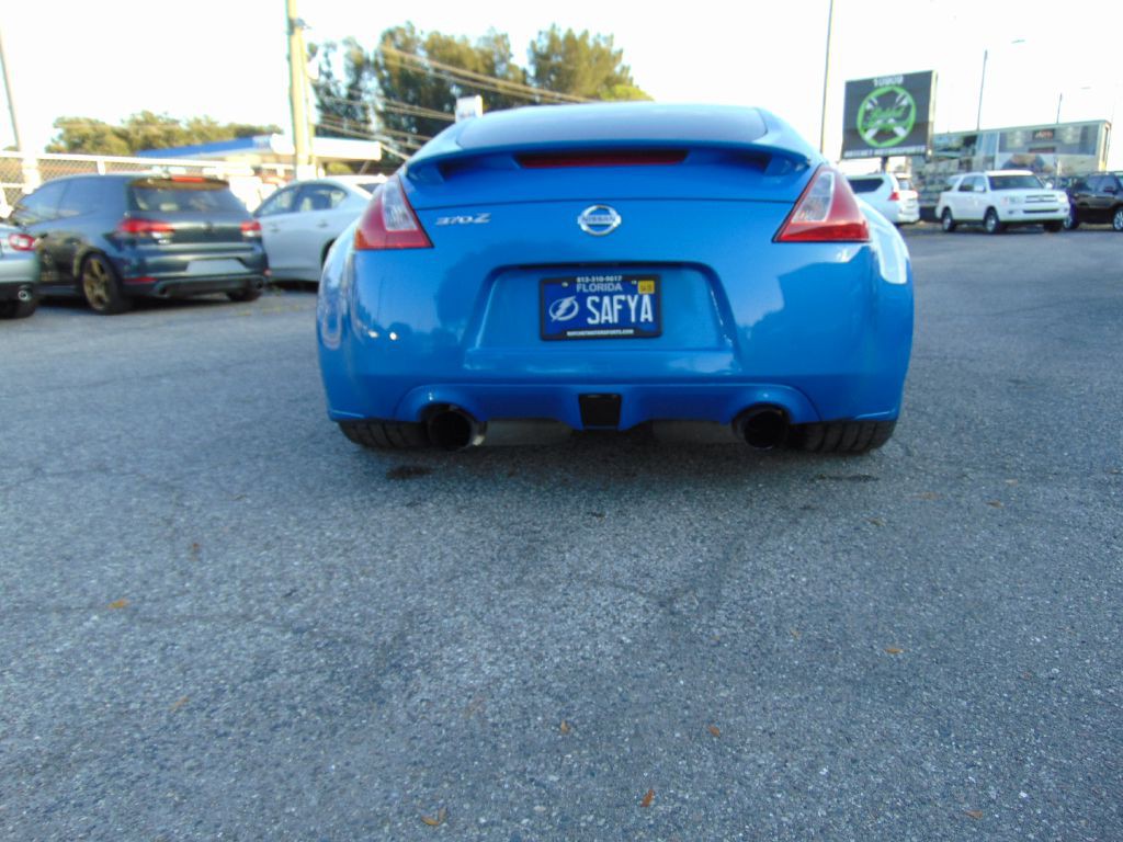 2010 Nissan 370Z Image 11
