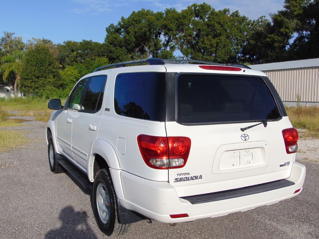 2005 Toyota Sequoia Image 9