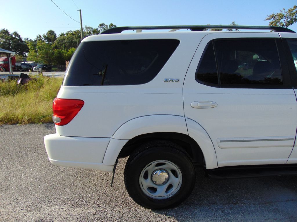 2005 Toyota Sequoia Image 12