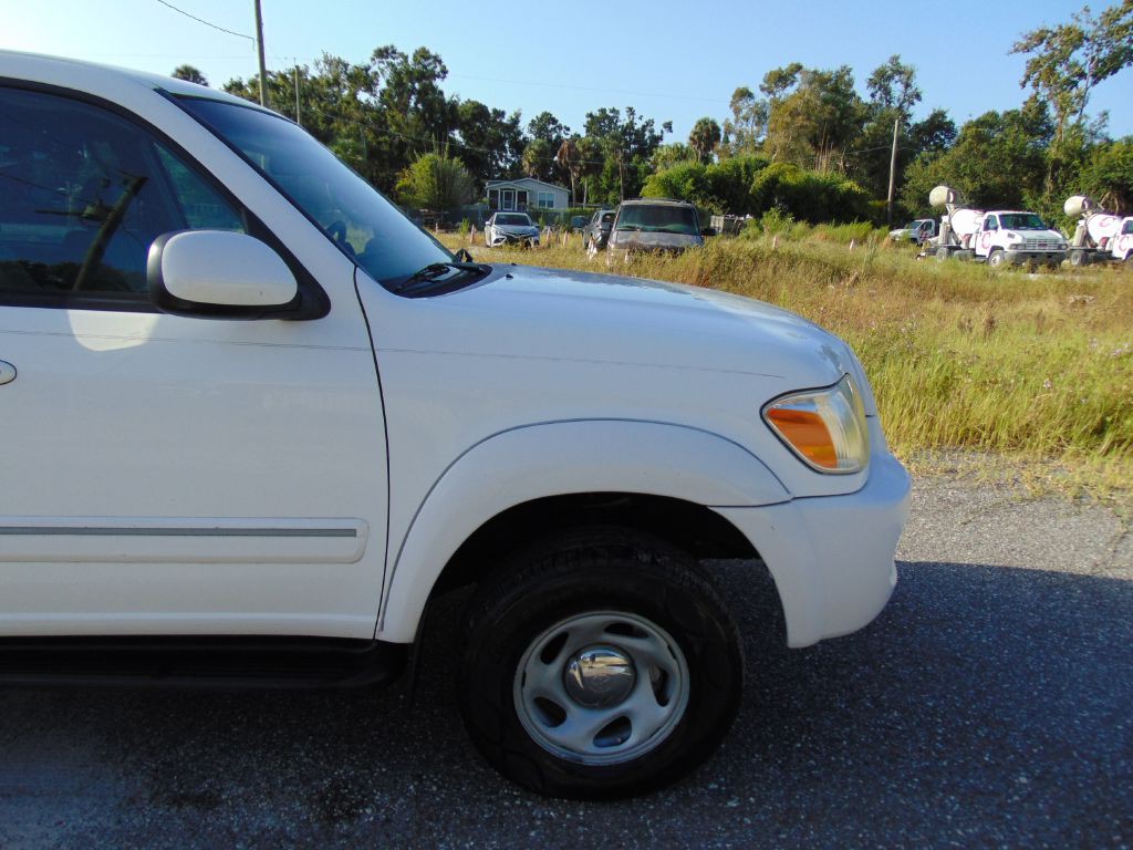 2005 Toyota Sequoia Image 14