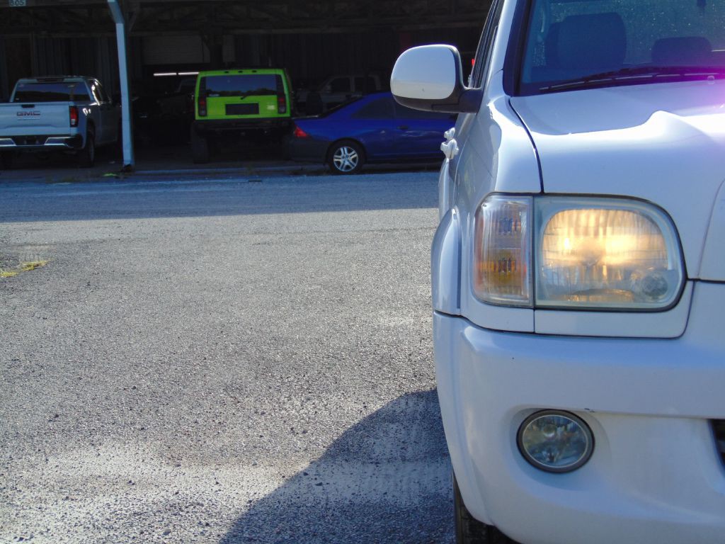 2005 Toyota Sequoia Image 17