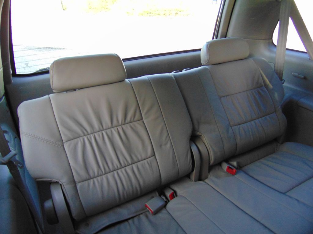 2005 Toyota Sequoia Image 29