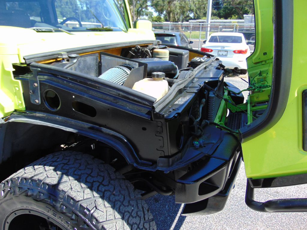 2004 HUMMER H2 Image 23