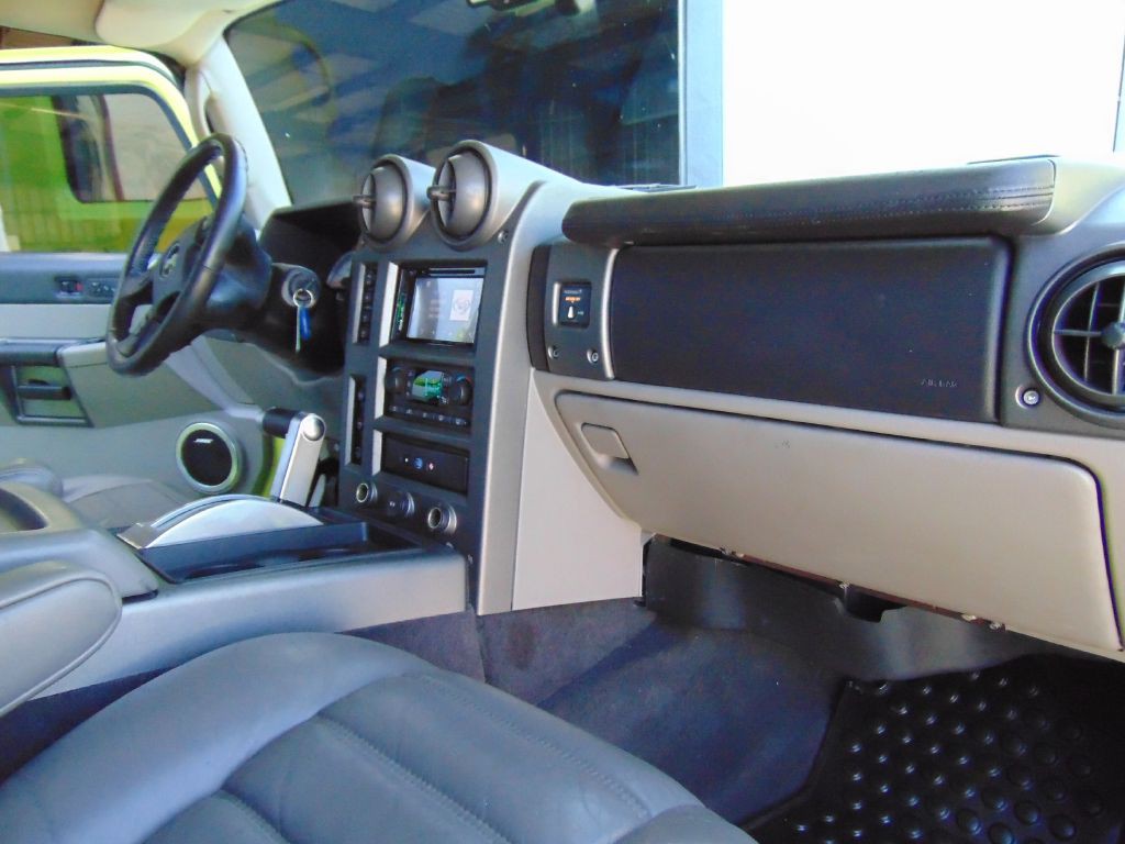 2004 HUMMER H2 Image 35