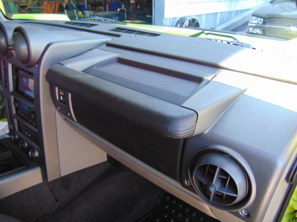 2004 HUMMER H2 Image 37