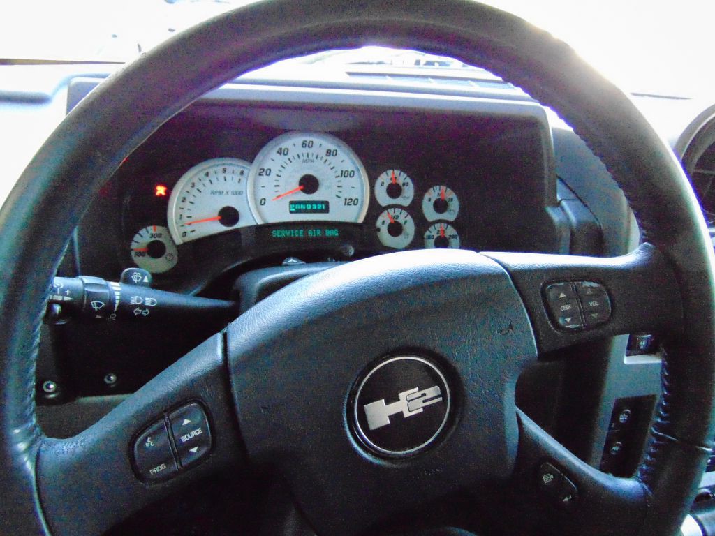 2004 HUMMER H2 Image 38