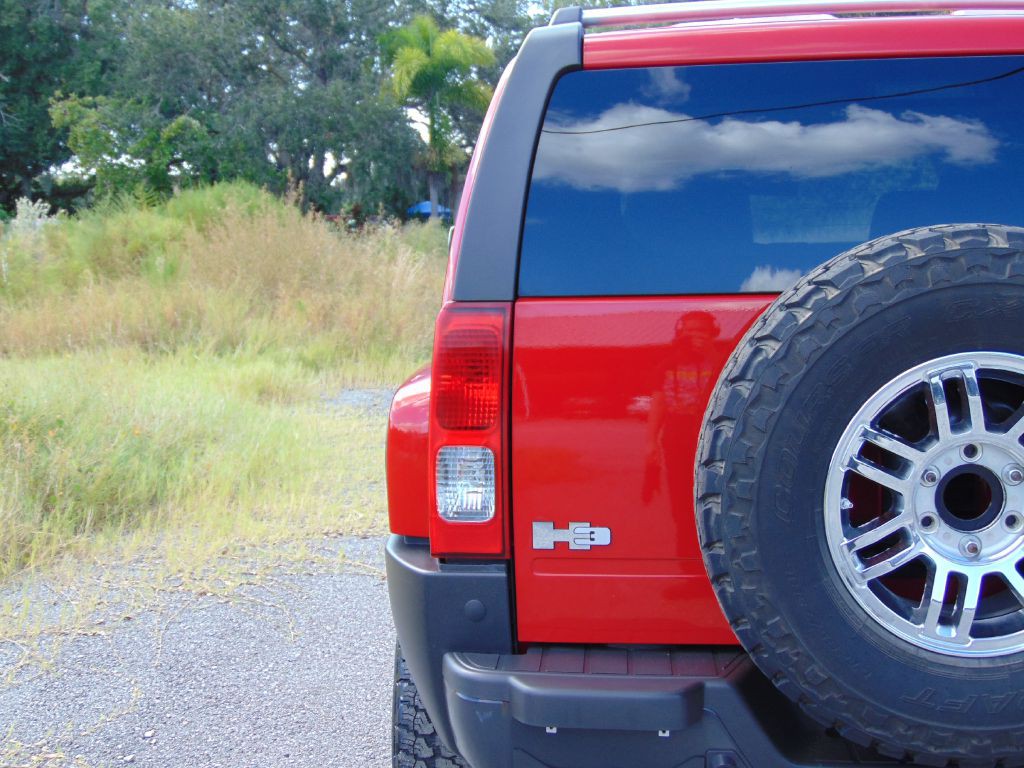 2008 HUMMER H3 Image 8
