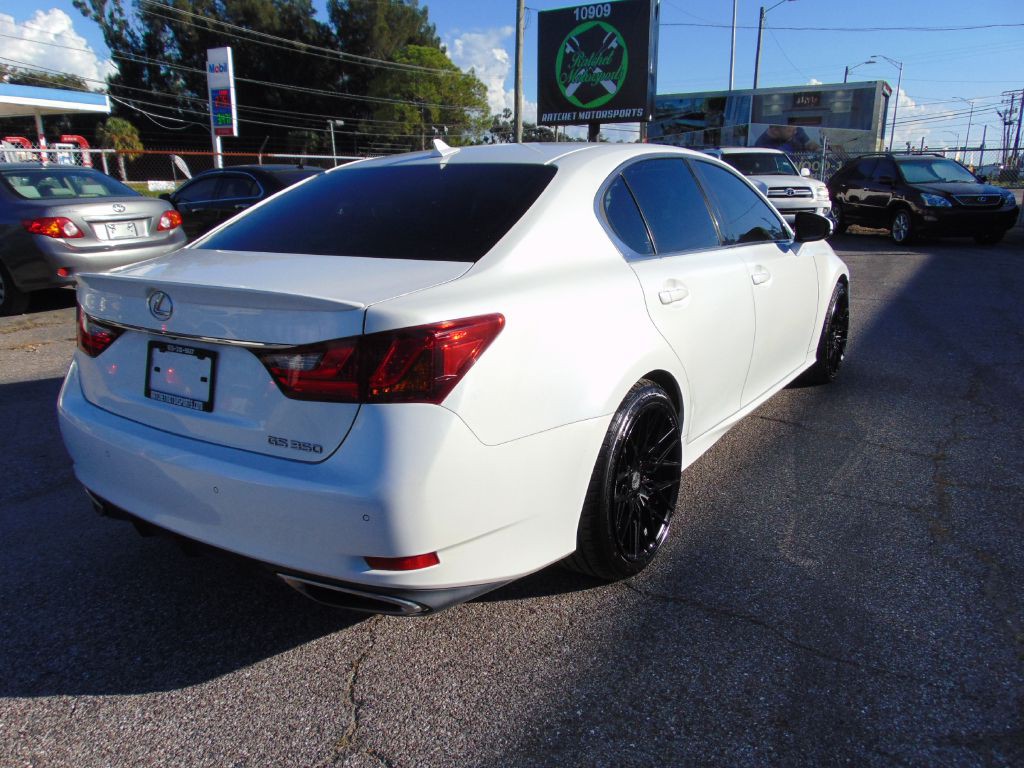2014 Lexus GS Image 10