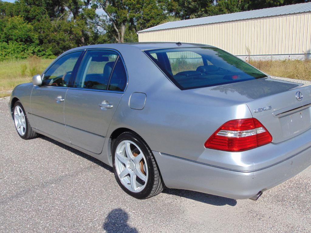 2005 Lexus LS Image 6