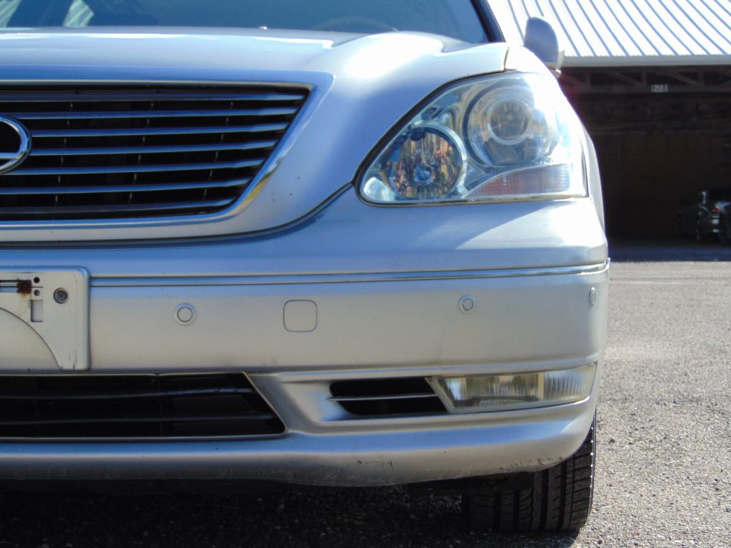 2005 Lexus LS Image 16