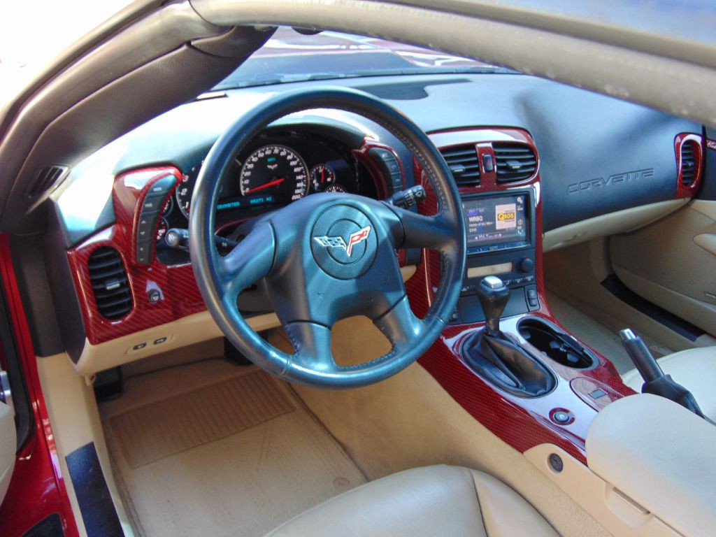 2005 Chevrolet Corvette Image 13