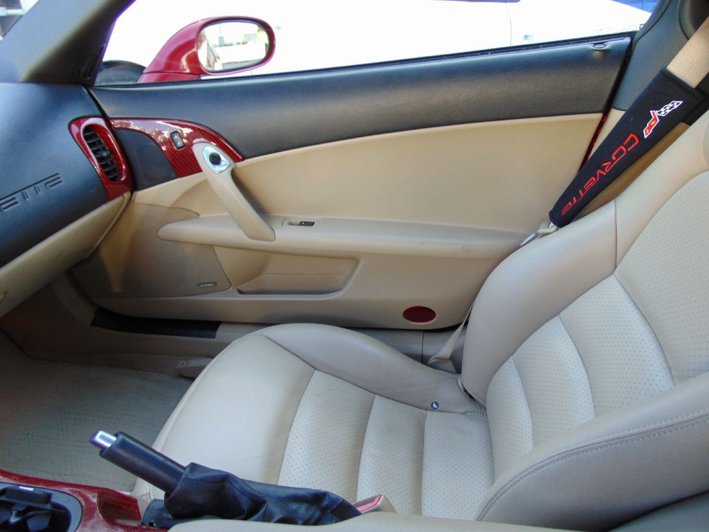 2005 Chevrolet Corvette Image 14