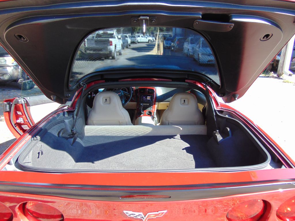 2005 Chevrolet Corvette Image 20