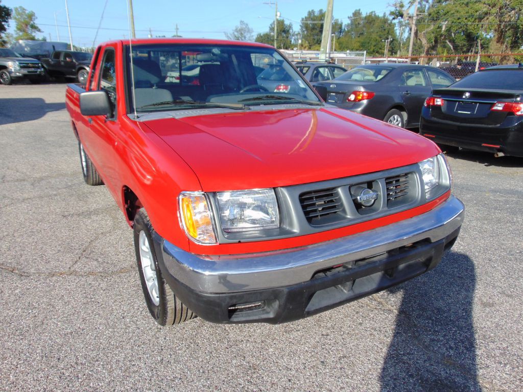 1999 Nissan Frontier Image 2