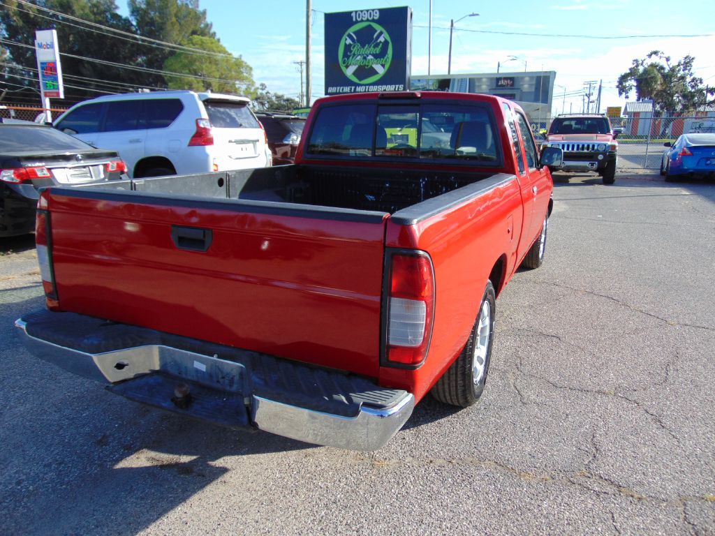 1999 Nissan Frontier Image 9