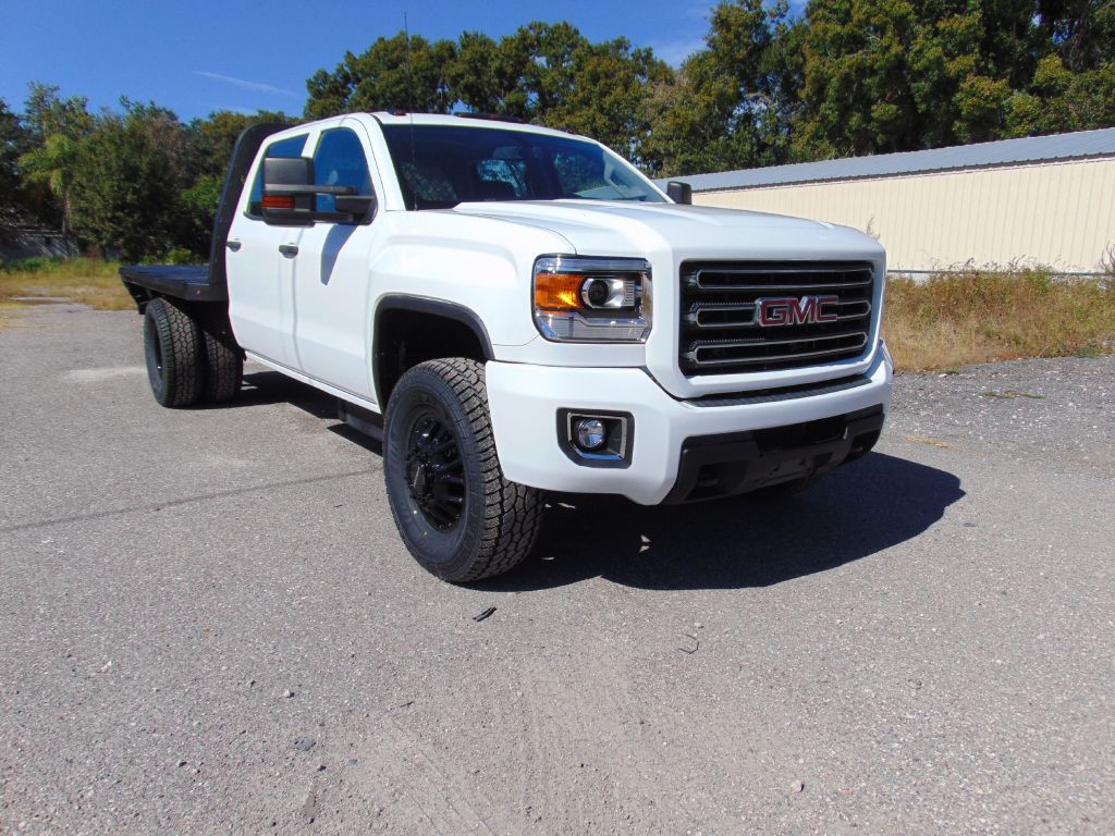 2015 GMC Sierra Image 2