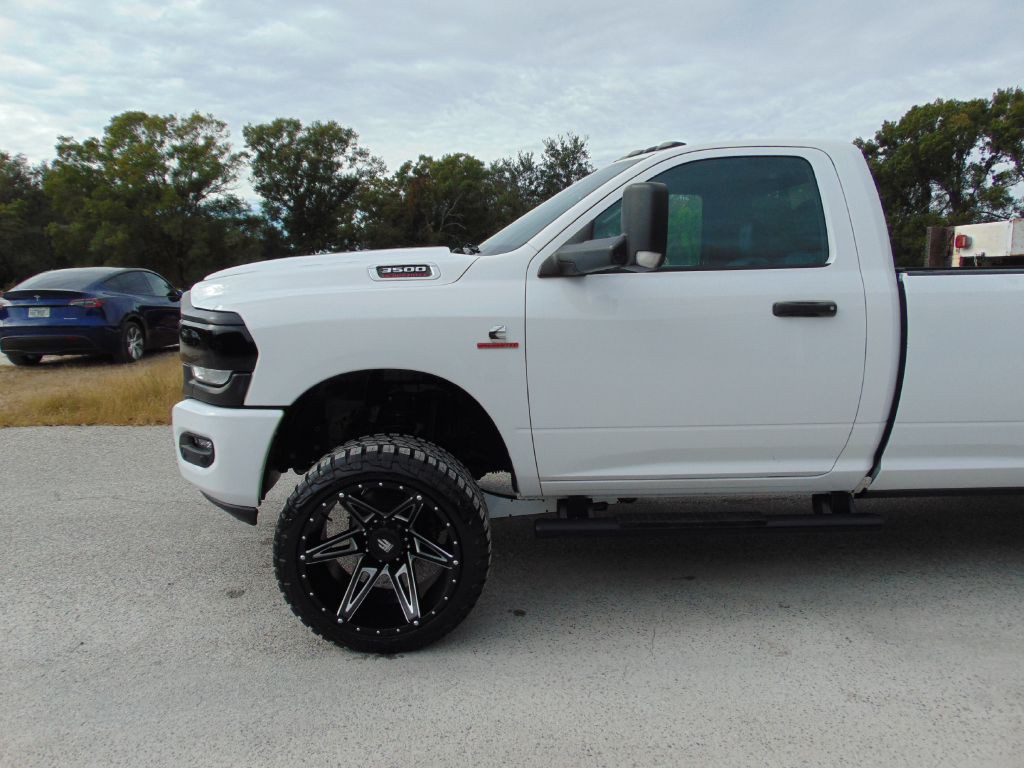 2021 RAM 3500 Image 3