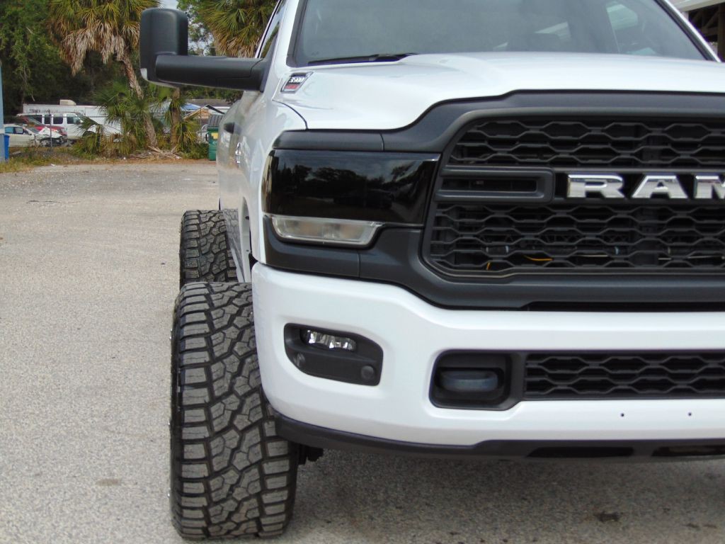 2021 RAM 3500 Image 13