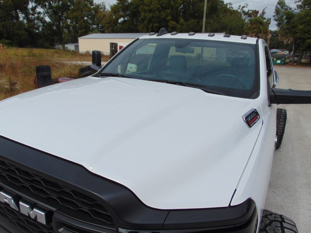 2021 RAM 3500 Image 14