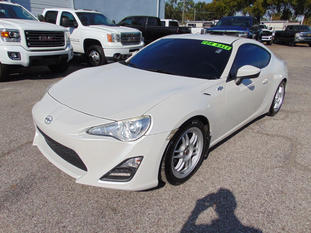 2014 Scion FR-S Image 4