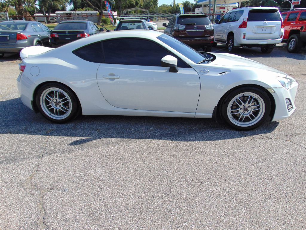2014 Scion FR-S Image 11