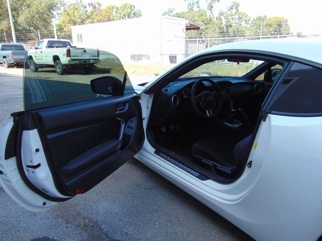 2014 Scion FR-S Image 17