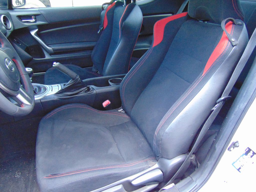 2014 Scion FR-S Image 18