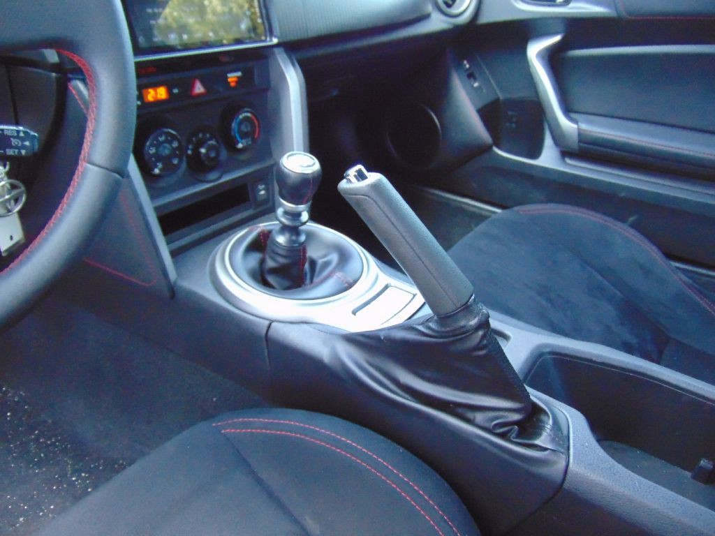 2014 Scion FR-S Image 19