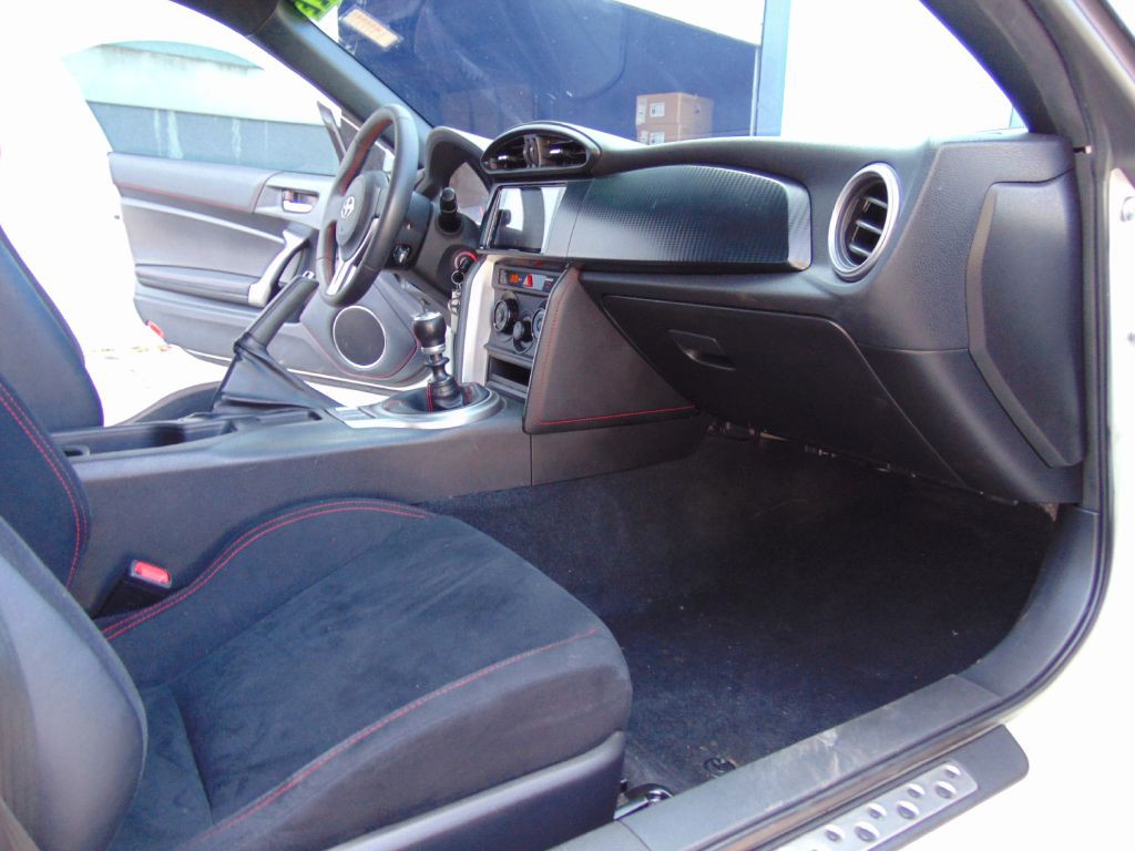 2014 Scion FR-S Image 26