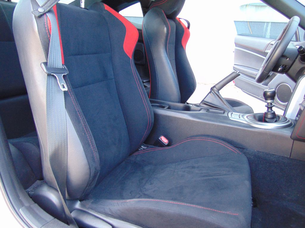 2014 Scion FR-S Image 27