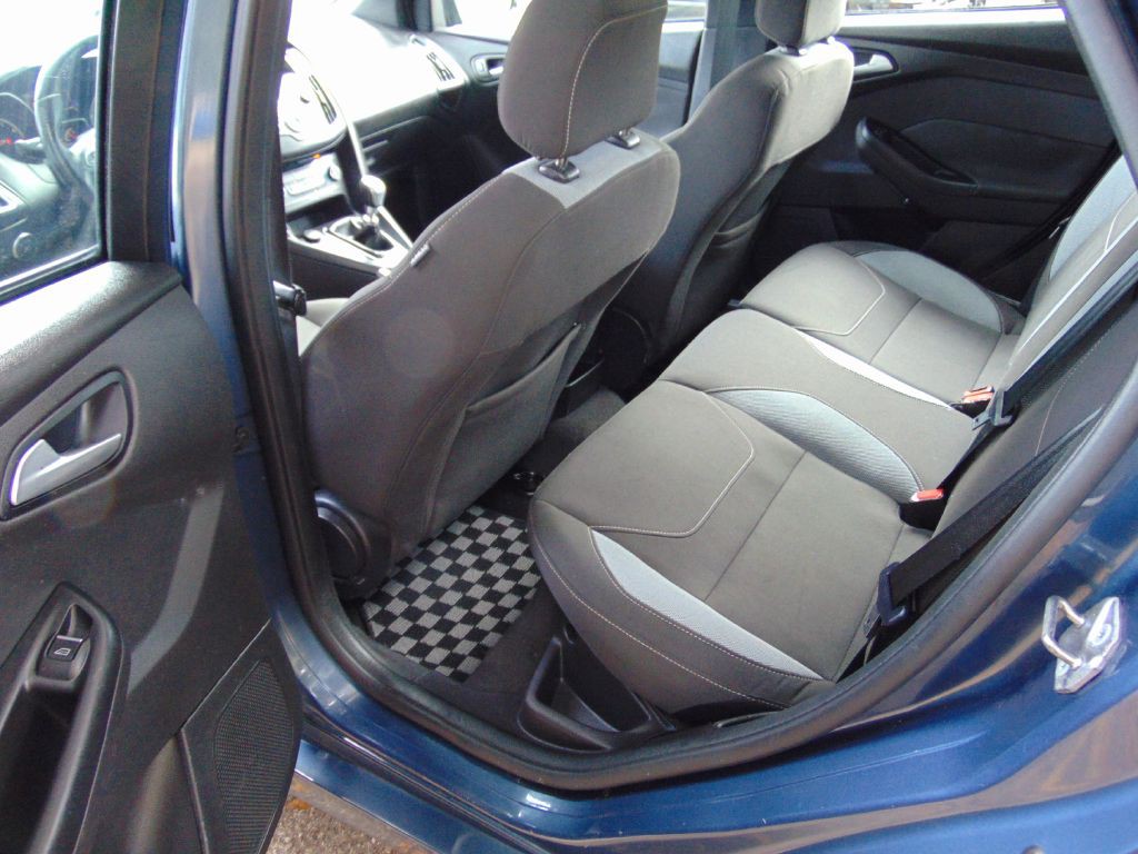 2018 Ford Focus Image 18