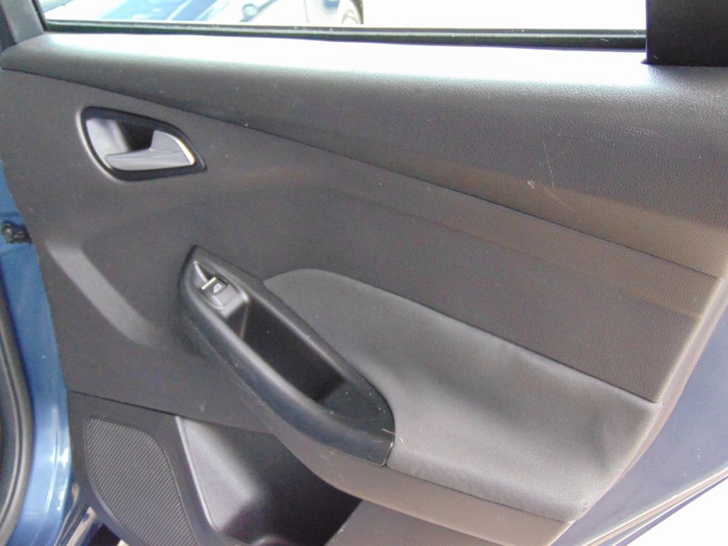 2018 Ford Focus Image 23